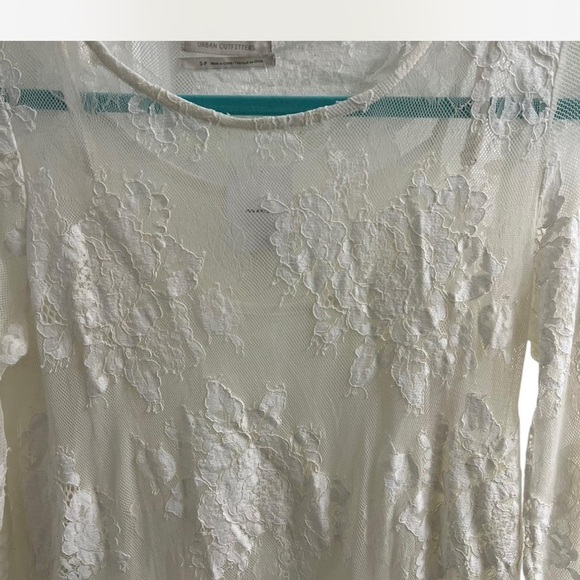 New Urban Outfitters White Lace Dress bell sleeves size small - Picture 5 of 9